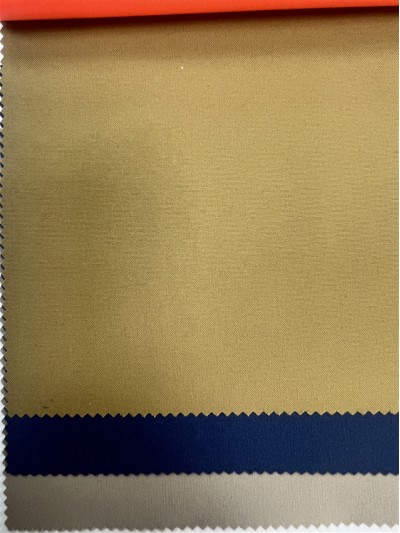 GZ-JT 66005-5# 乳白膜  克重：130g/㎡  成分：表面100%T 幅寬：142±2.5cm 45度照